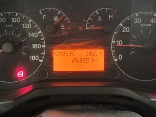 Voertuigafbeelding 8