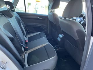 Voertuigafbeelding 10