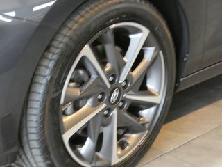 Voertuigafbeelding 13