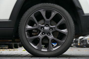 Voertuigafbeelding 12