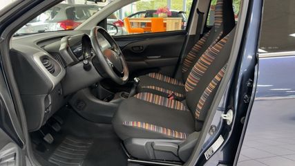 Voertuigafbeelding 6