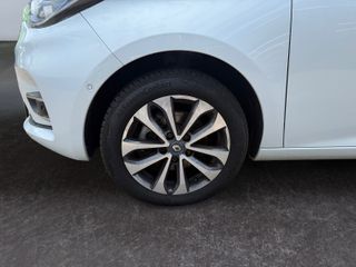 Voertuigafbeelding 9