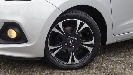 Voertuigafbeelding 4