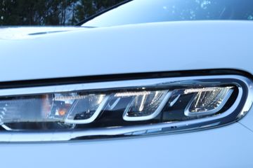 Voertuigafbeelding 5