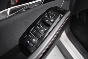 Voertuigafbeelding 27