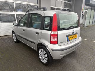 Voertuigafbeelding 3