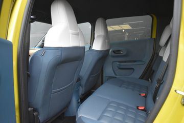 Voertuigafbeelding 8