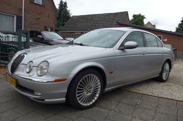 Voertuigafbeelding 4