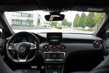 Voertuigafbeelding 9