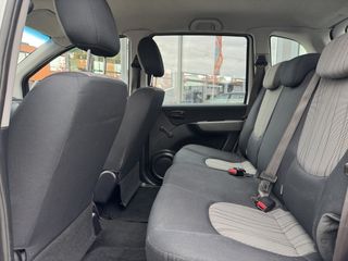 Voertuigafbeelding 8