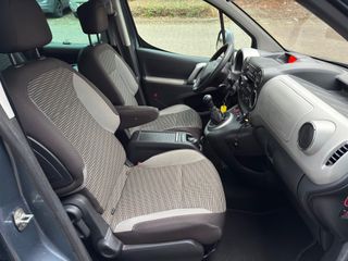 Voertuigafbeelding 6