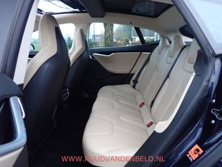 Voertuigafbeelding 8