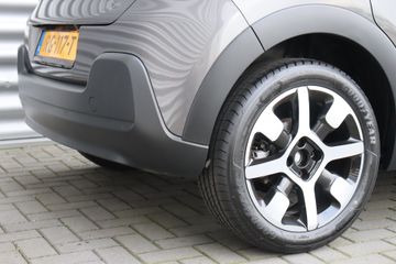 Voertuigafbeelding 10