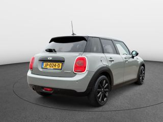 Voertuigafbeelding 8