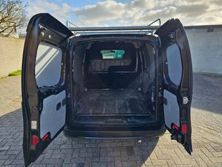 Voertuigafbeelding 12