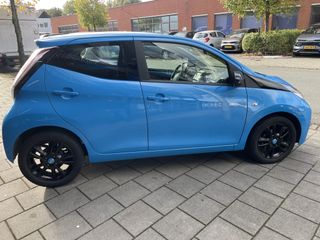 Voertuigafbeelding 4