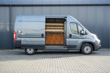 Voertuigafbeelding 6