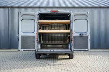 Voertuigafbeelding 8