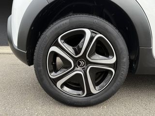 Voertuigafbeelding 8