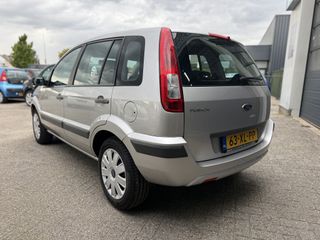 Voertuigafbeelding 4