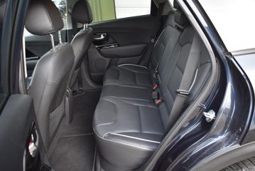 Voertuigafbeelding 9