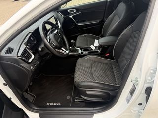 Voertuigafbeelding 8