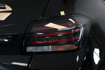 Voertuigafbeelding 8