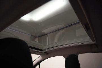 Voertuigafbeelding 4