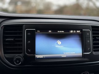 Voertuigafbeelding 16