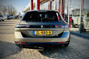 Voertuigafbeelding 9