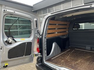 Voertuigafbeelding 18