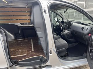 Voertuigafbeelding 7