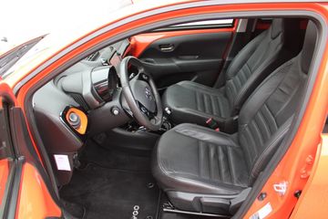 Voertuigafbeelding 8