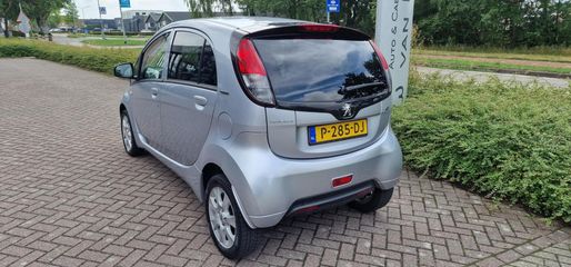 Voertuigafbeelding 2