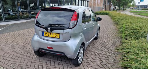 Voertuigafbeelding 5