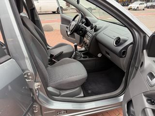 Voertuigafbeelding 31