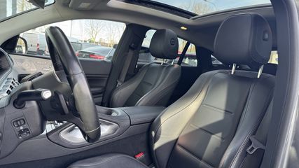 Voertuigafbeelding 8