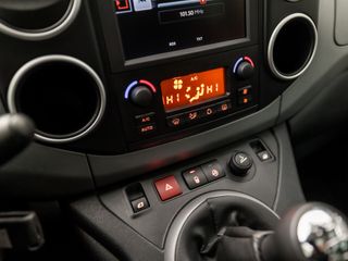 Voertuigafbeelding 9