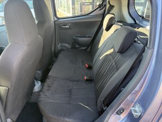 Voertuigafbeelding 7