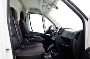 Voertuigafbeelding 2