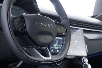 Voertuigafbeelding 12