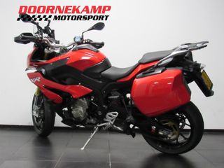 Voertuigafbeelding 4