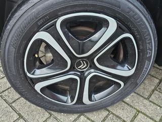 Voertuigafbeelding 9