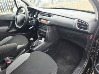 Voertuigafbeelding 9