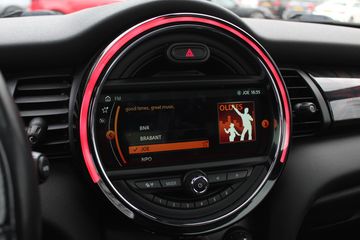 Voertuigafbeelding 18