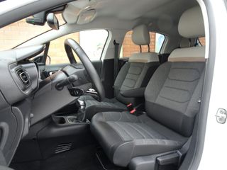 Voertuigafbeelding 7