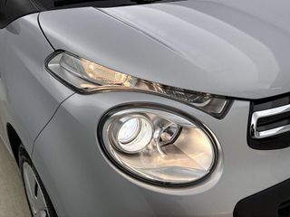 Voertuigafbeelding 16