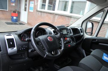 Voertuigafbeelding 13