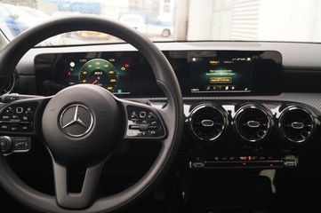 Voertuigafbeelding 13