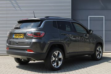 Voertuigafbeelding 4